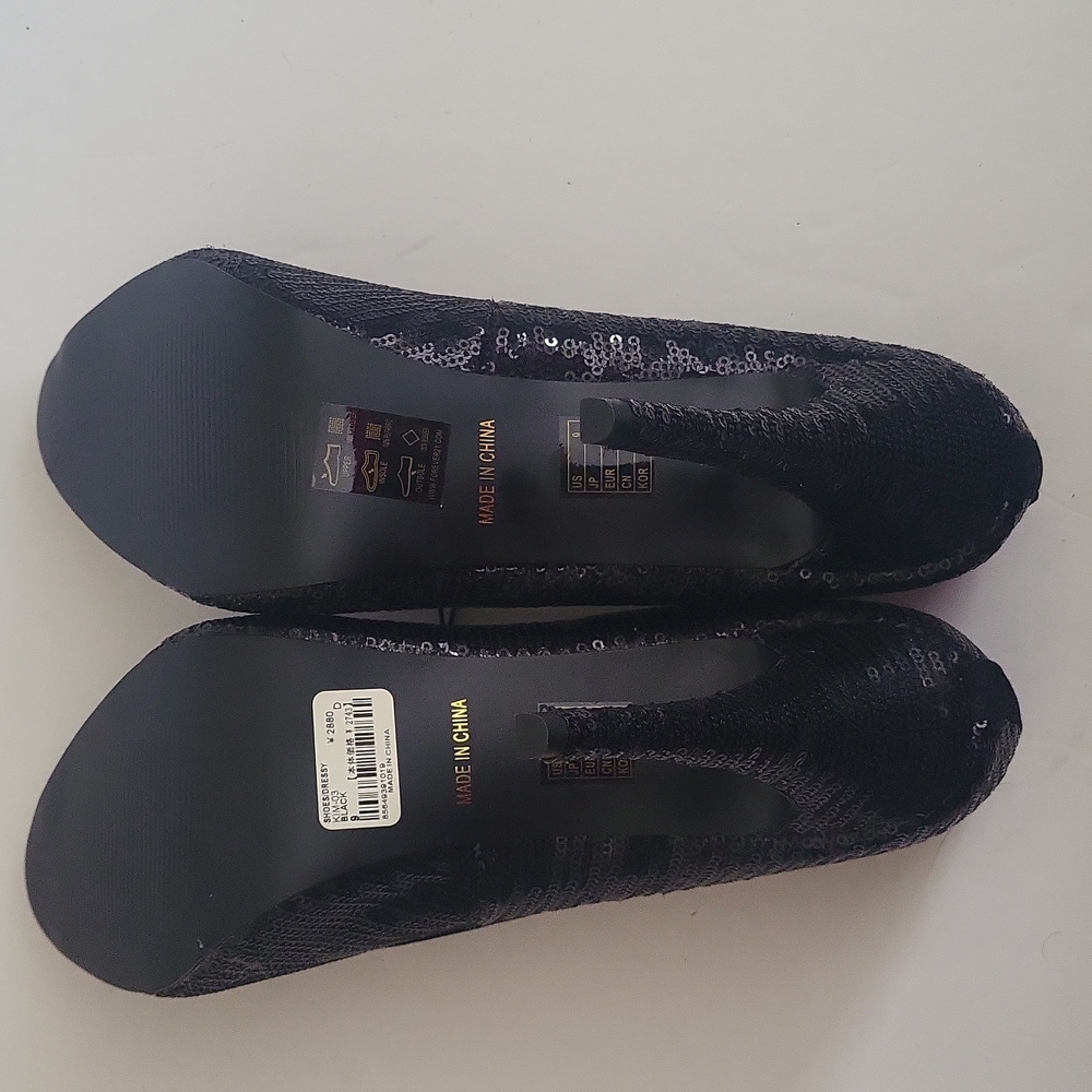 NWT Forever 21 Black Sequined Stiletto Heels, Size 9 - Picture 10 of 13